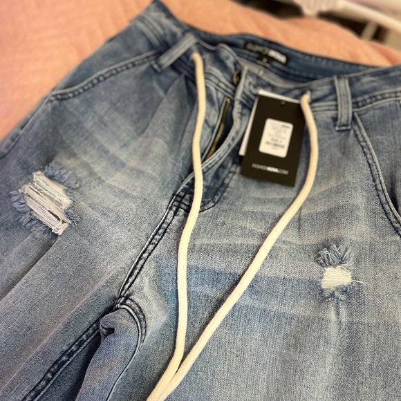 Wide Leg Jeans with Drawstring - Picture 5 of 6